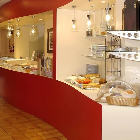Comfort Hotel 3*